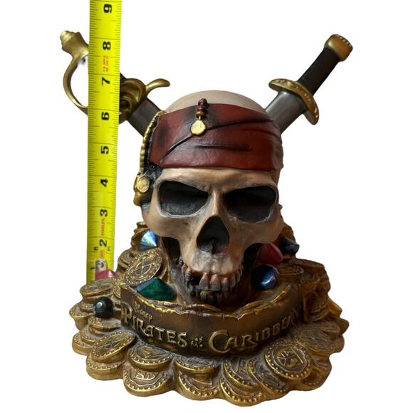 Pirates of the Caribbean Disney Store Plastic Coin Bank Skull Treasure with Plug - Picture 2 of 16